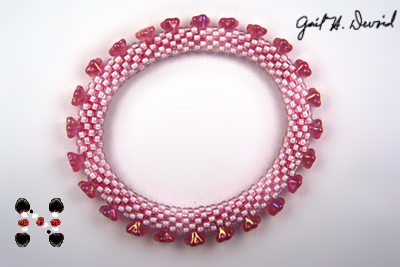 Designer Jewelry - Pink and White Flower Bead Crochet Bracelet